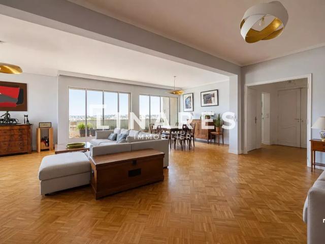 Appartement 5 pièces 174 m²
