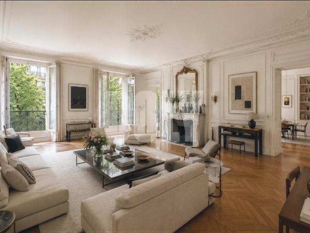 Appartement 5 pièces 175 m²