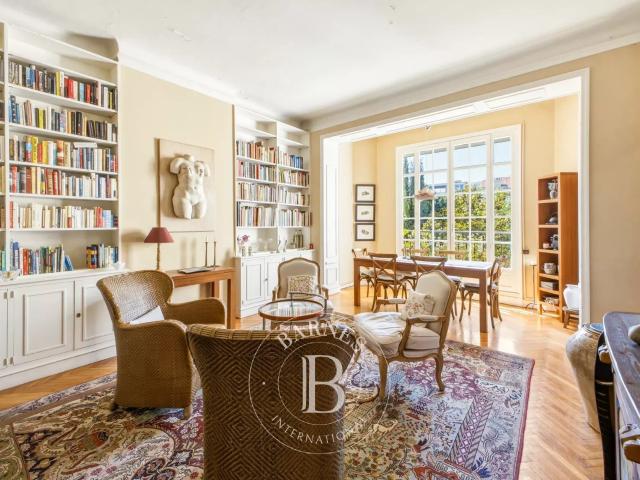 Appartement 5 pièces 176 m²