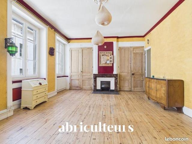 Appartement 5 pièces 176 m²