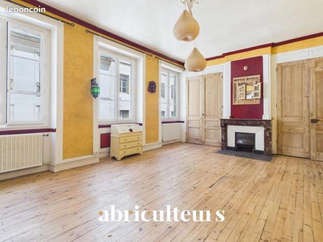 Appartement 5 pièces 176 m²