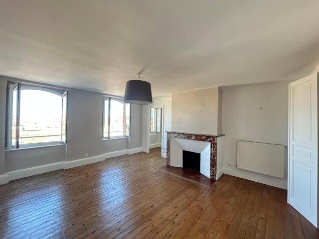 Appartement 5 pièces 179 m²