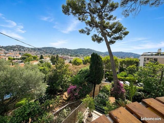 Appartement 5 pièces 181 m²