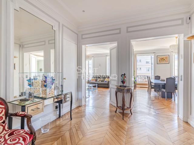 Appartement 5 pièces 181 m²