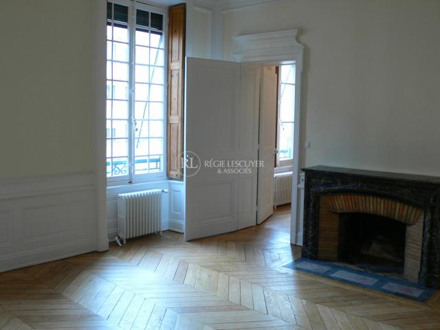 Appartement 5 pièces 181 m²