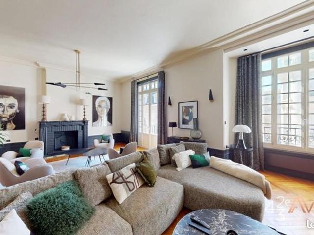 Appartement 5 pièces 181 m²