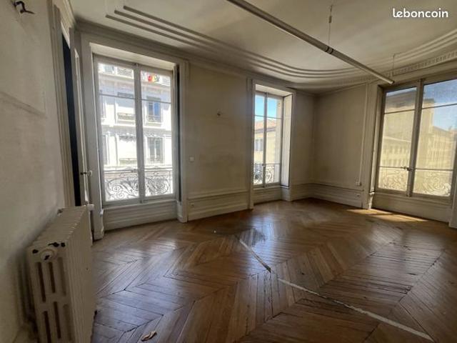 Appartement 5 pièces 181 m²