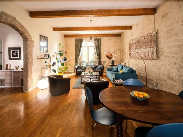 Appartement 5 pièces 182 m²