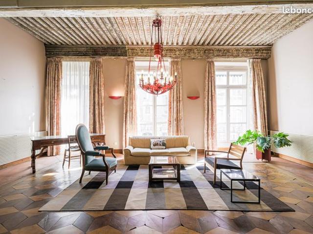 Appartement 5 pièces 182 m²