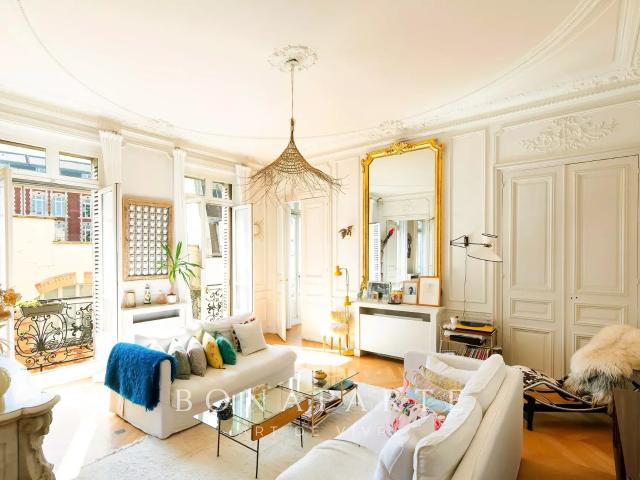 Appartement 5 pièces 182 m²