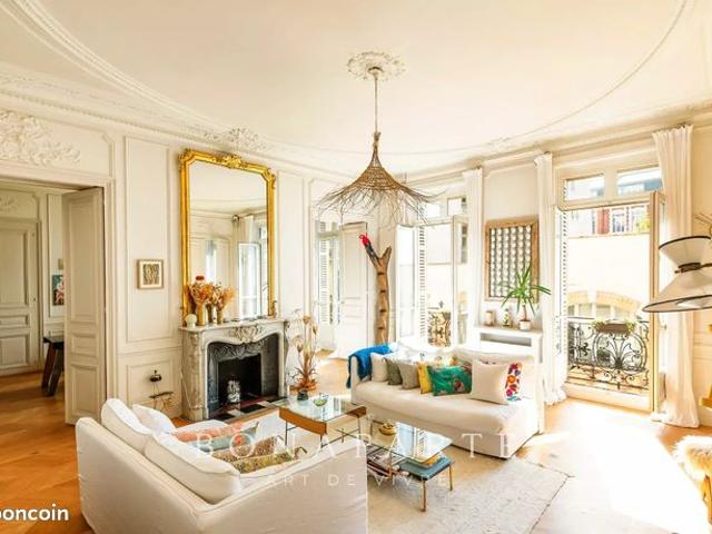 Appartement 5 pièces 182 m²