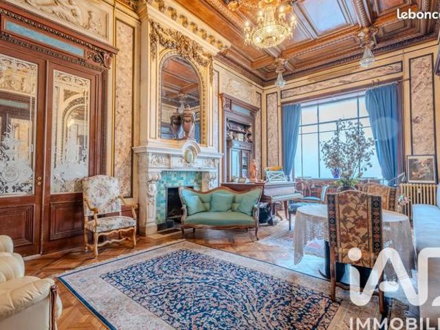 Appartement 5 pièces 182 m²