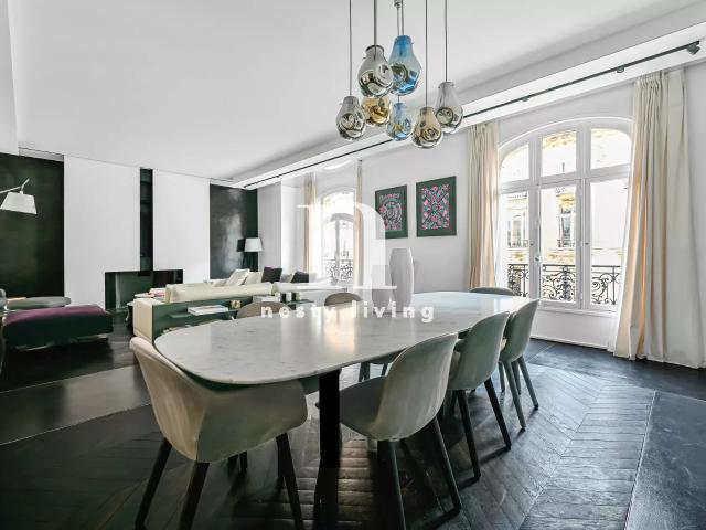 Appartement 5 pièces 185 m²