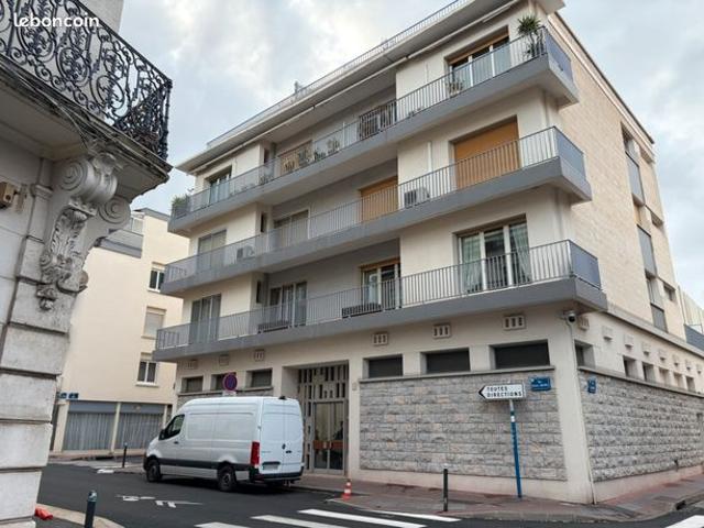 Appartement 5 pièces 185 m²