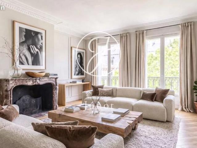 Appartement 5 pièces 185 m²