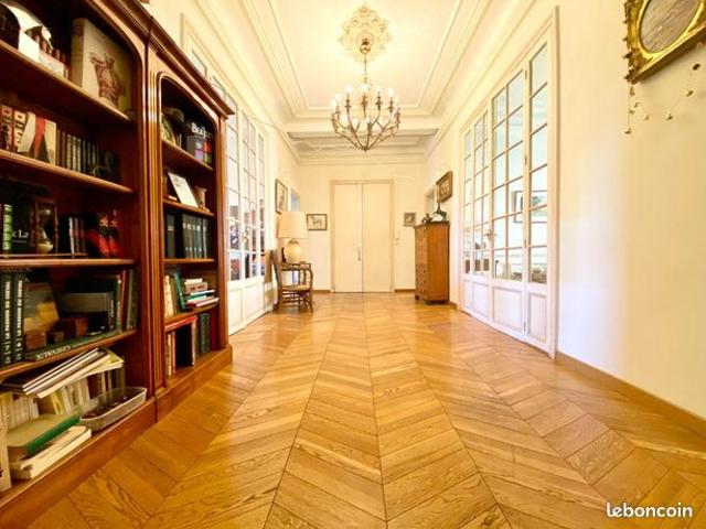 Appartement 5 pièces 187 m²