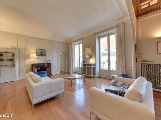 Appartement 5 pièces 187 m²