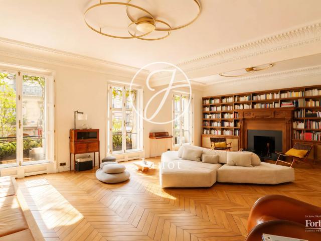 Appartement 5 pièces 188 m²