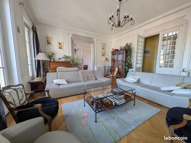 Appartement 5 pièces 188 m²