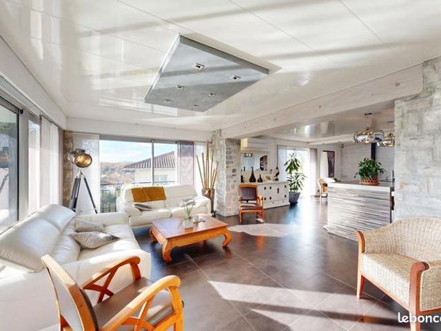 Appartement 5 pièces 154 m²