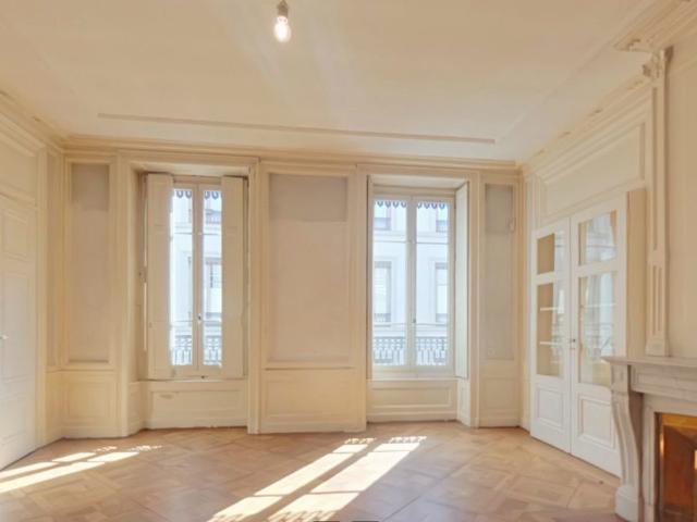 Appartement 5 pièces 192 m²