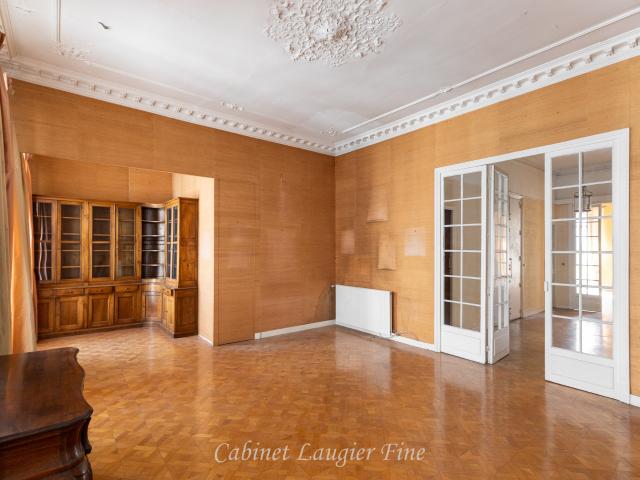 Appartement 5 pièces 193 m²