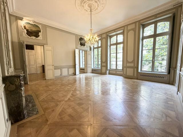 Appartement 5 pièces 201 m²