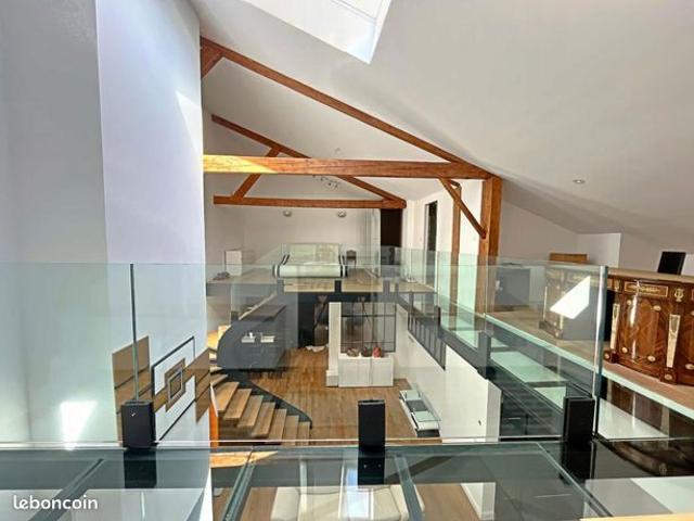 Appartement 5 pièces 203 m²