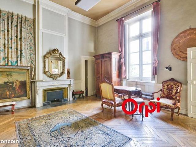 Appartement 5 pièces 208 m²