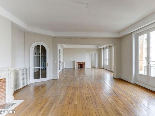 Appartement 5 pièces 209 m²