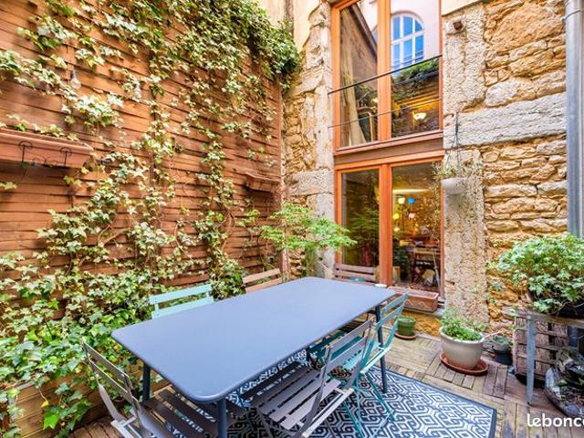 Appartement 5 pièces 210 m²