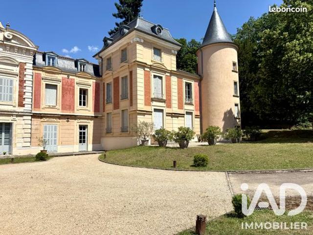 Appartement 5 pièces 212 m²
