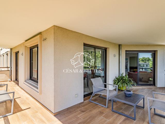 Appartement 5 pièces 212 m²