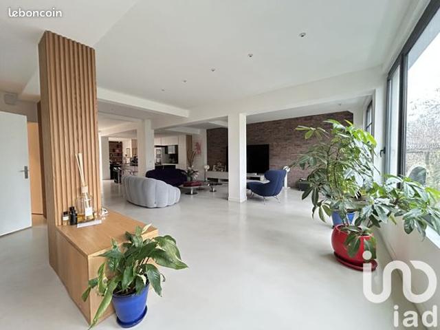 Appartement 5 pièces 212 m²