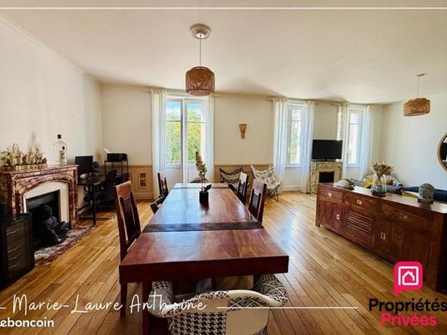 Appartement 5 pièces 214 m²