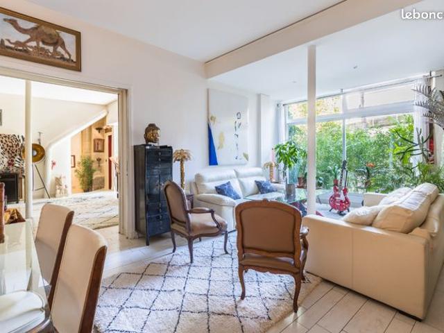 Appartement 5 pièces 219 m²