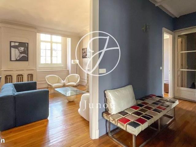 Appartement 5 pièces 220 m²