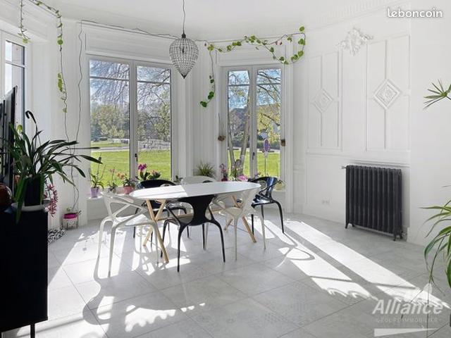 Appartement 5 pièces 220 m²