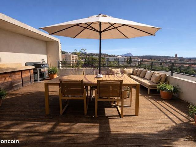 Appartement 5 pièces 222 m²