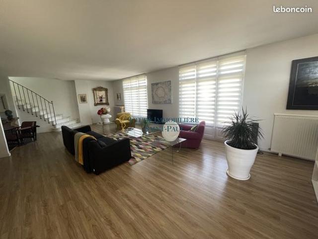 Appartement 5 pièces 225 m²