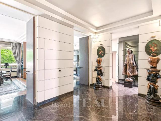 Appartement 5 pièces 231 m²