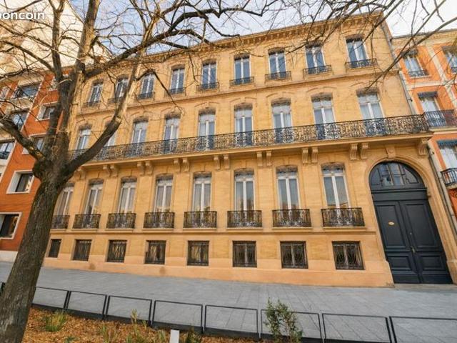 Appartement 5 pièces 242 m²
