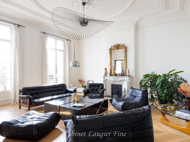 Appartement 5 pièces 245 m²