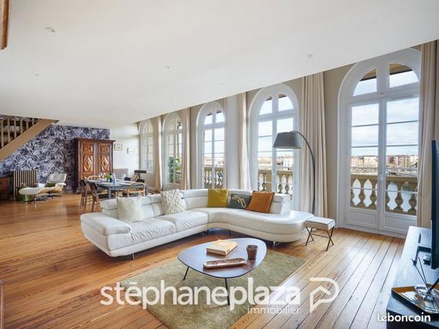 Appartement 5 pièces 253 m²