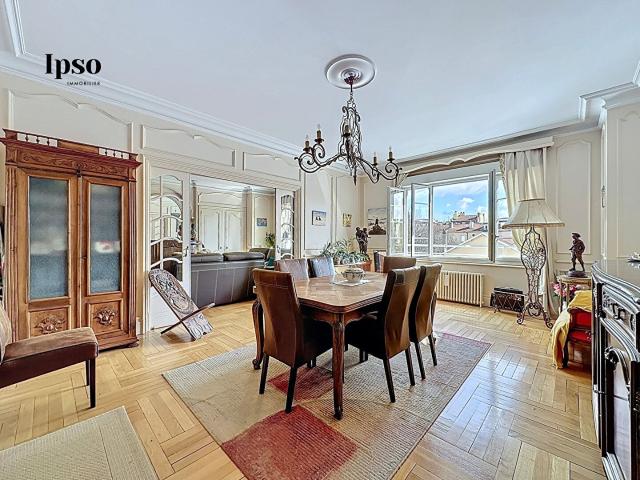 Appartement 5 pièces traversant de 137 m² + garage en sus 137m² Lyon 6ème