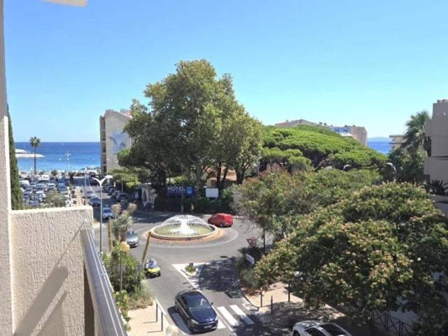 Appartement 5 pièces vue mer à Le Lavandou