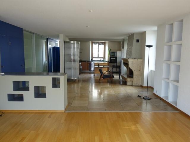 Appartement 5 pièces à louer à La Chaux de Fonds Flatfox