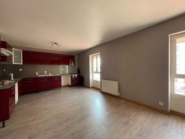 Appartement 5 pièces à louer à Melun Exclusivité ERA Saint Ambroise
