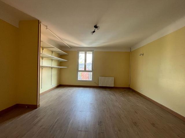 Appartement 5 pièces à louer à Melun Exclusivité ERA Saint Ambroise