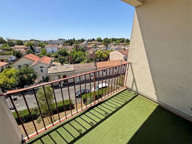 Appartement 5 pièces à vendre à Talence Dernier étage avec vue dégagée